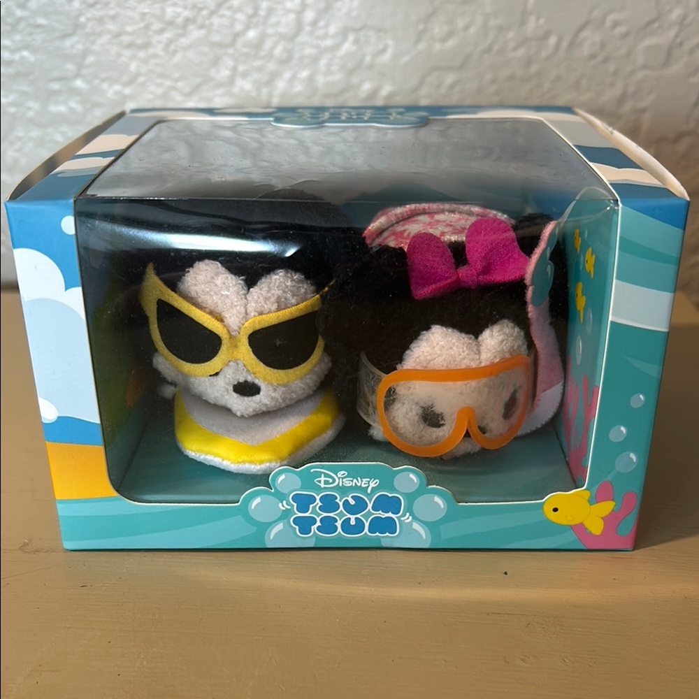 Disney Mickey And Minnie Mouse Tsum Tsum Hawaiian Holiday Set NWT